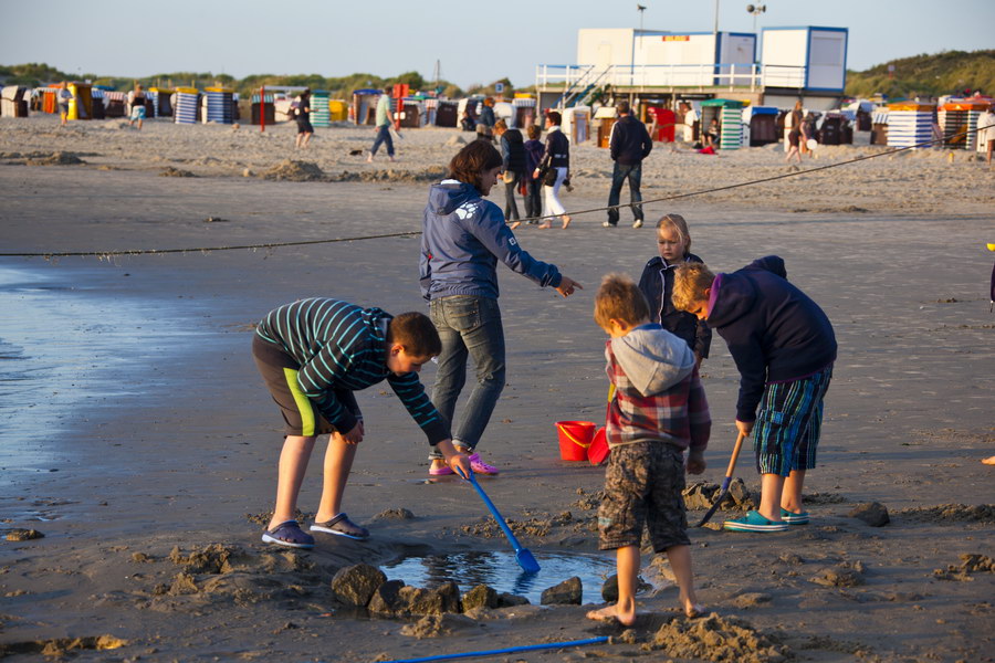 Kinder am Strand 08.jpg